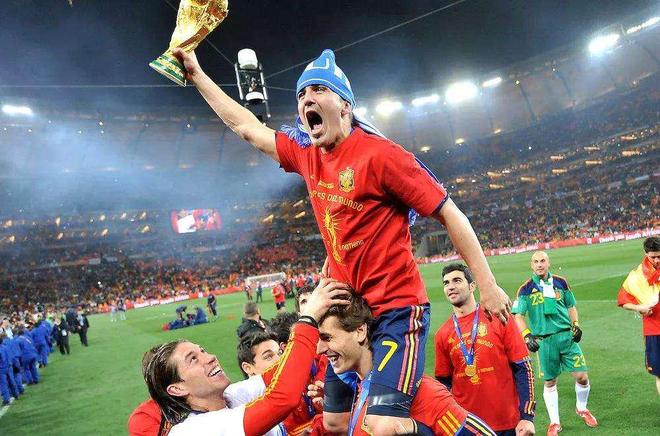 芒果体育- 皇家社会加时末段伤情更新，志在社区盾名次提升，信心回归，身体对抗强度拉满