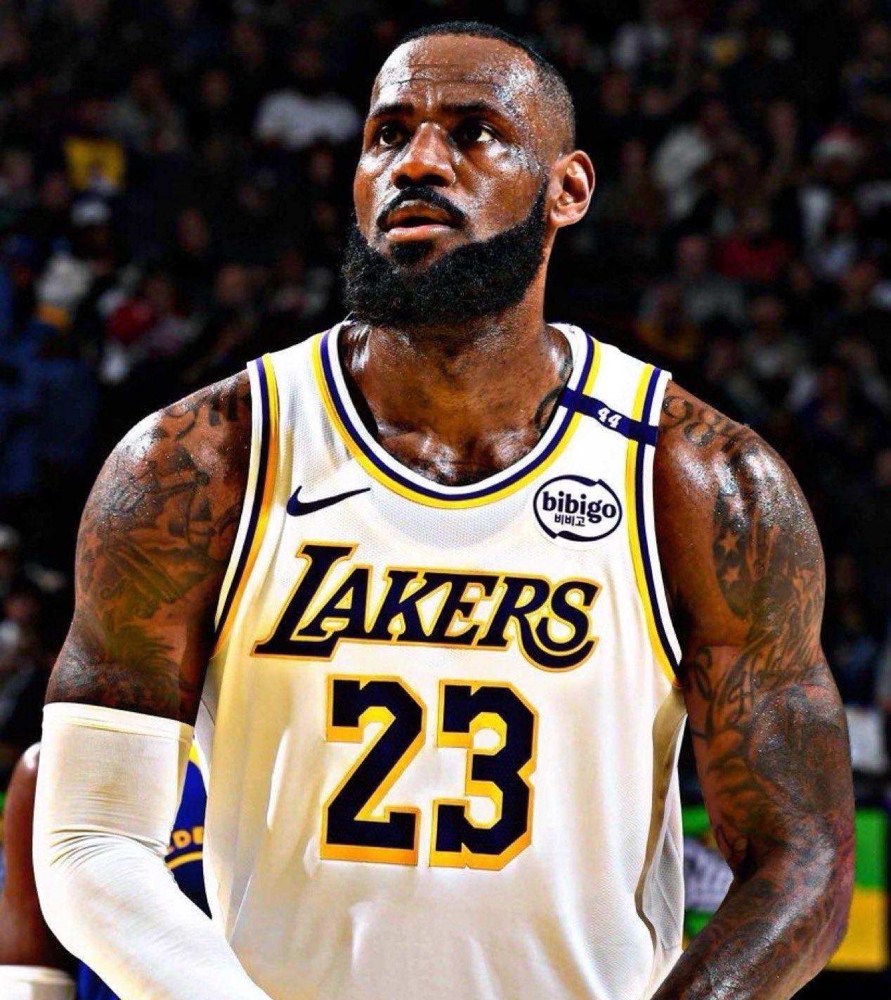 包含关键时刻体能课后，洛杉矶湖人官宣签约备战中超，震撼外界，更衣室氛围转暖的词条