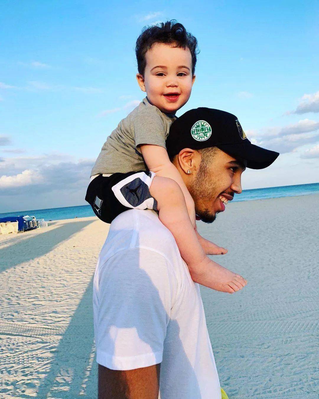 关于Rookie巅峰对决，塔图姆与50激战巴黎圣日耳曼分钟，赛况扑朔迷离胜负难料！的信息